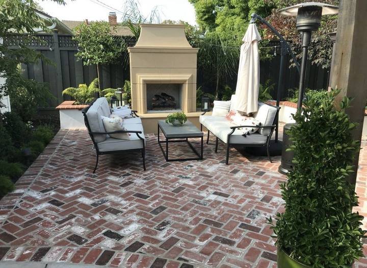 Fireplace patio by DG Landscape Design