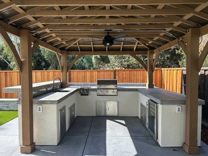 Kitchen pavilion by DG Landscape Design